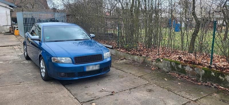 Second-hand Audi A4 131 CP (96 kW) 2002 Albastru Berlinǎ