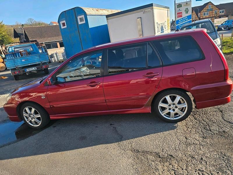 Rot Gebraucht 2006 Mitsubishi Lancer Kombi | 1.750 € - Bild 1/4