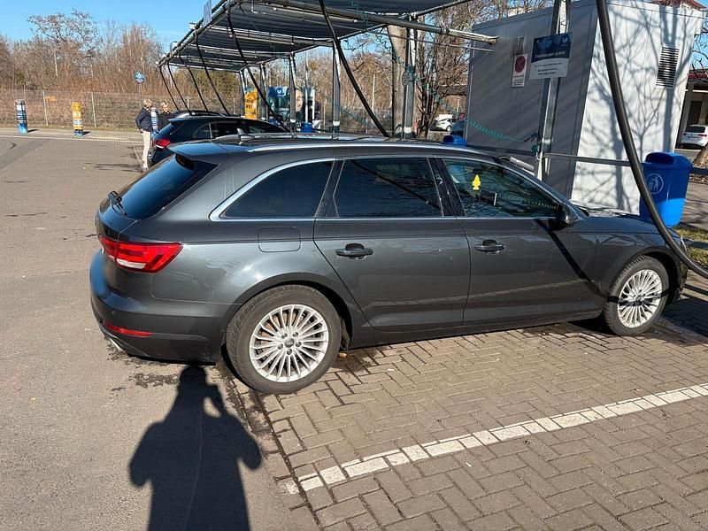 Usata Audi A4 Design 190 CV (139 kW) 2017 Grigio Station wagon