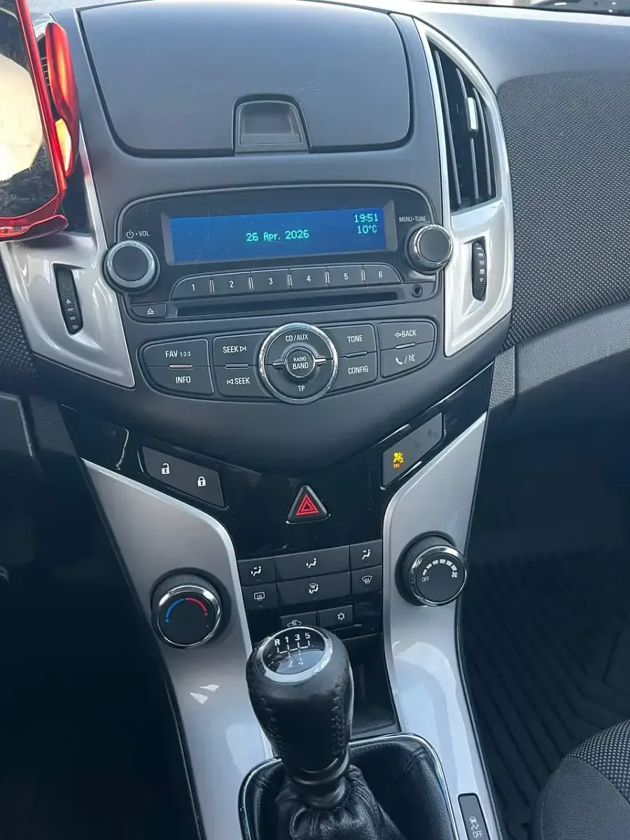 Gebraucht Chevrolet Cruze 124 PS (91 kW) 2012 Schwarz Kombi