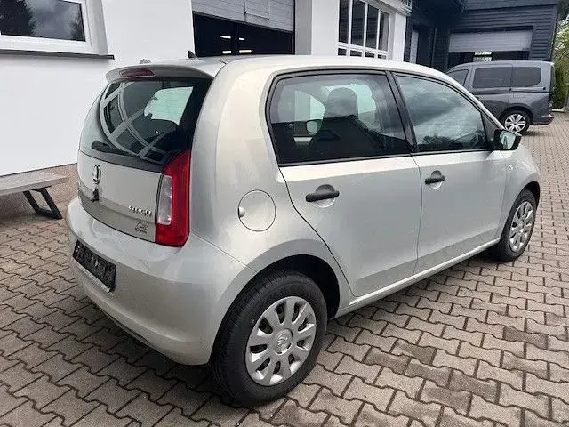 Gebraucht Skoda Citigo Active 60 PS (44 kW) 2013 Gold Kleinwagen
