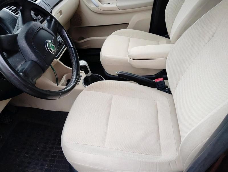 Gebraucht Skoda Roomster 86 PS (63 kW) 2009 Andere farben Van / Kleinbus