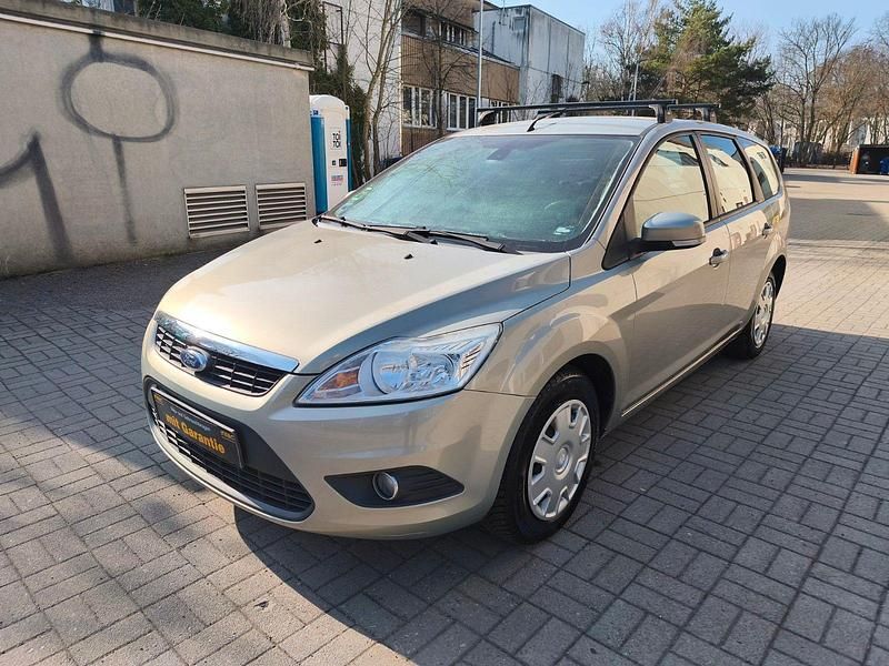 Gebraucht Ford Focus Style 101 PS (74 kW) 2009 Gold Kombi