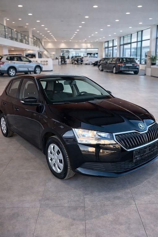 Gebraucht Skoda Fabia 60 PS (44 kW) 2019 Schwarz Limousine