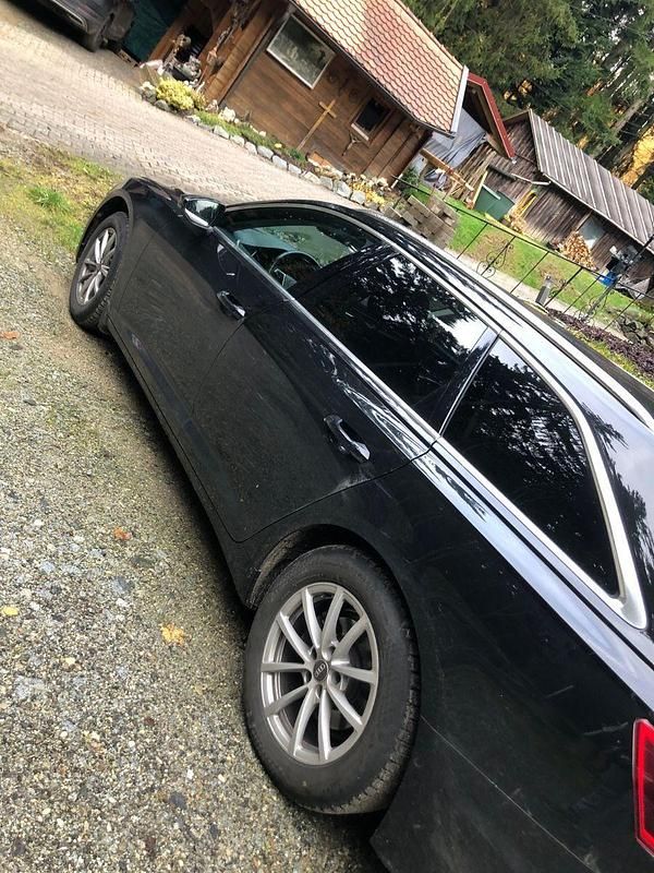 Second-hand Audi A6 204 CP (150 kW) 2022 Negru Break