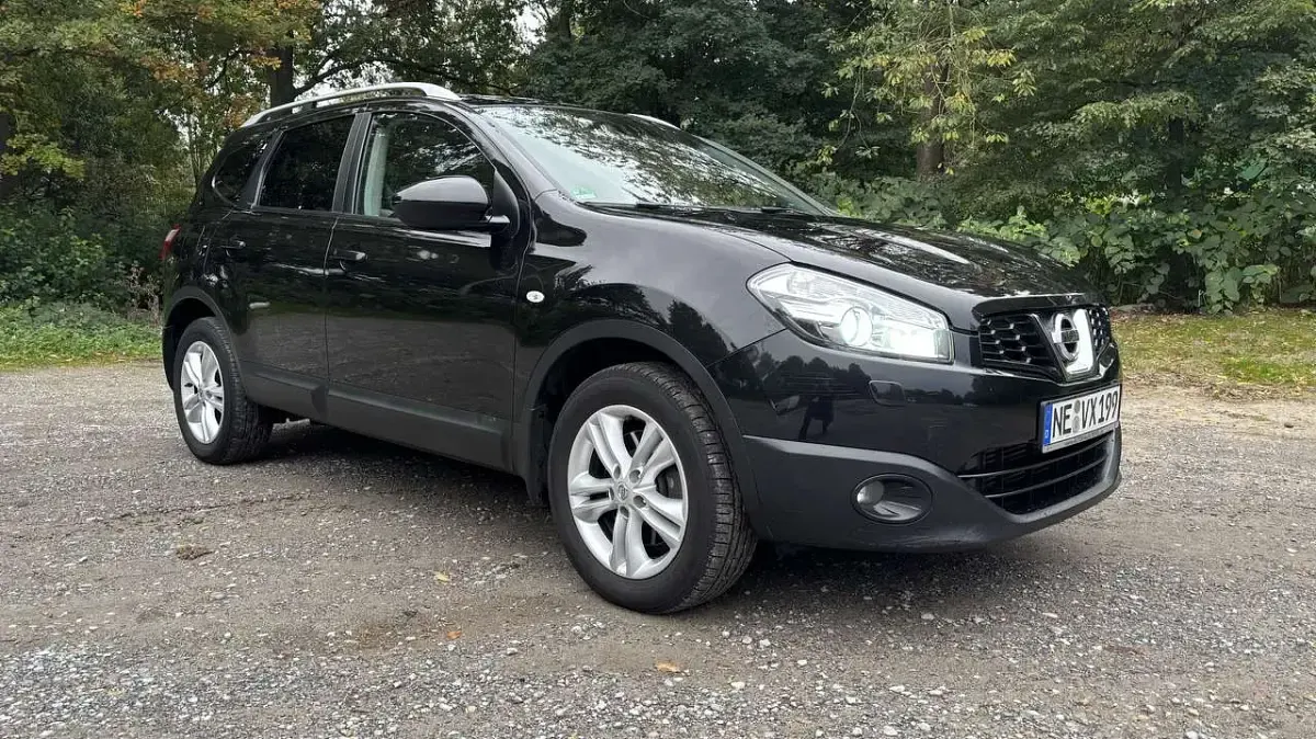 Gebraucht Nissan Qashqai +2 Tekna 131 PS (96 kW) 2013 Schwarz SUV