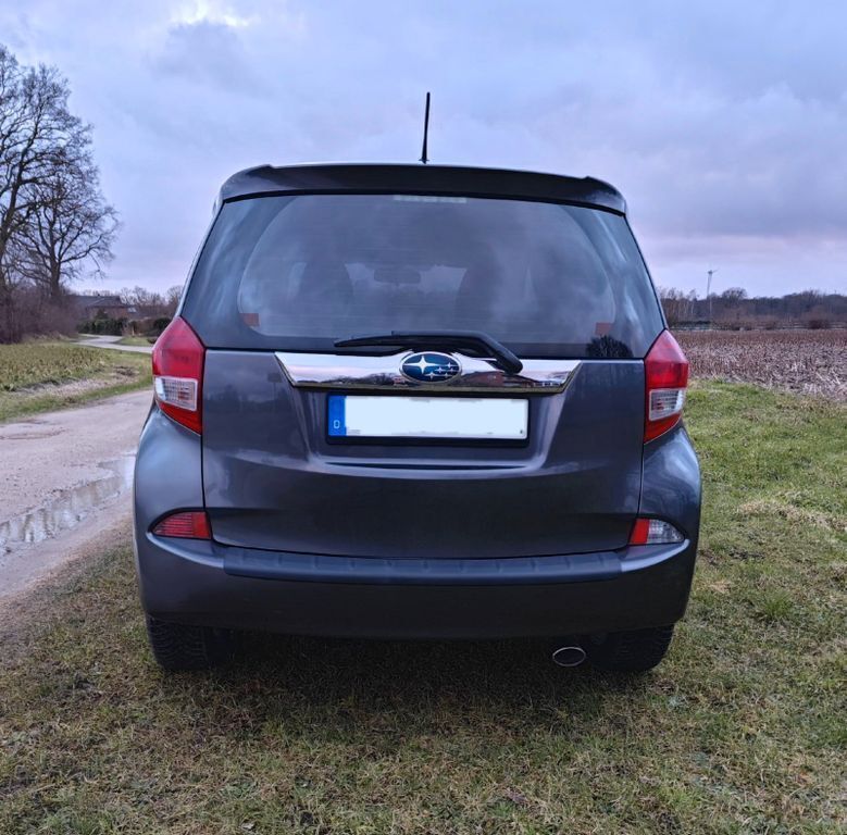 Gebraucht Subaru Trezia Comfort 90 PS (66 kW) 2012 Grau Kleinwagen