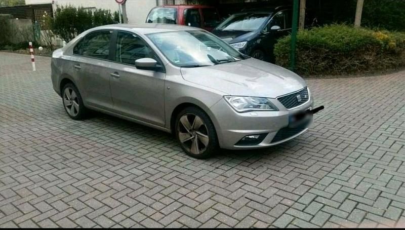 Gebraucht Seat Toledo Ecomotive 105 PS (77 kW) 2013 Andere farben Kleinwagen
