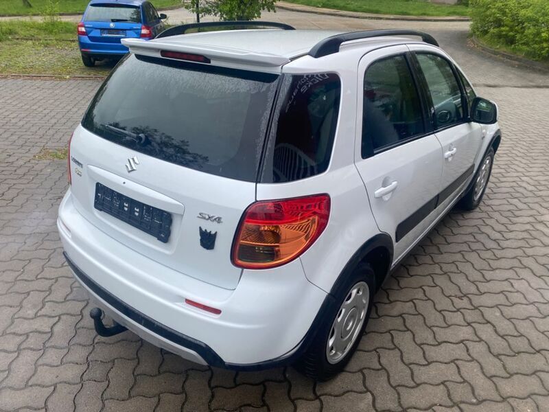 Gebraucht Suzuki SX4 Club 135 PS (99 kW) 2010 Weiß SUV