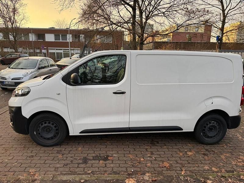Gebraucht Opel Vivaro 122 PS (89 kW) 2020 Weiß Van / Kleinbus