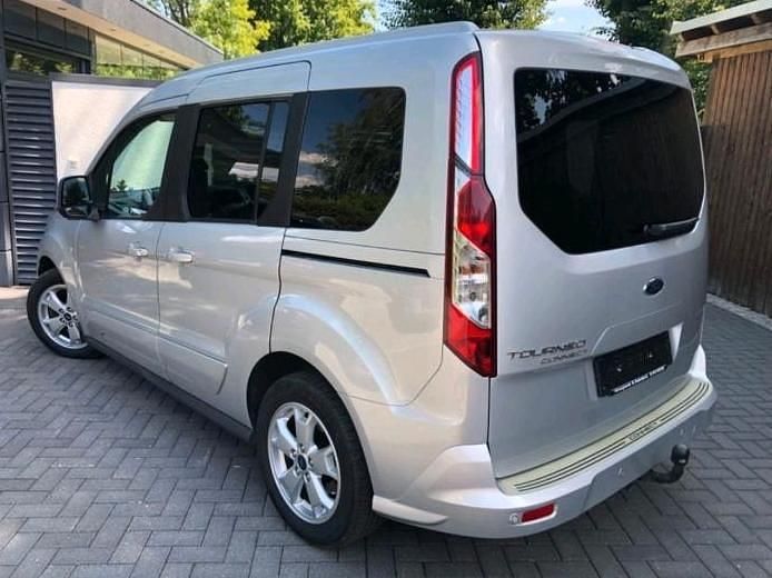 Silber Gebraucht 2014 Ford Tourneo Connect Titanium Van / Kleinbus | 9.200 € (Fairer Preis) - Bild 1/1