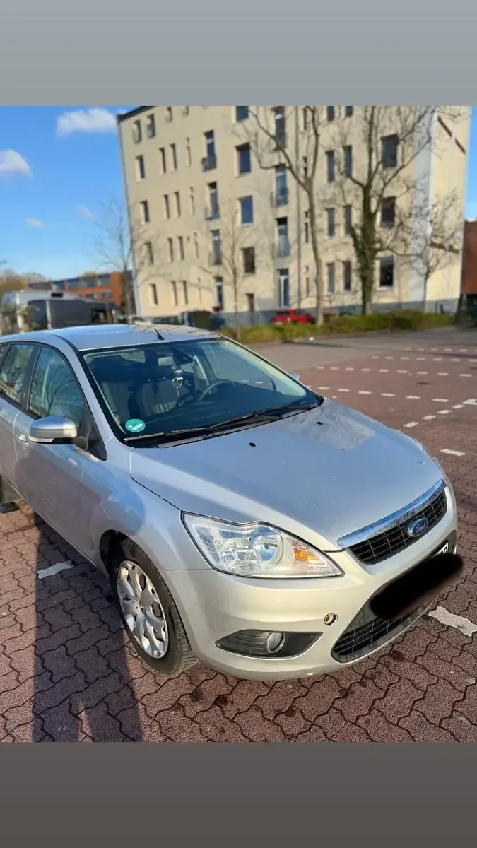 Usata Ford Focus 110 CV (80 kW) 2010 Grigio Station wagon