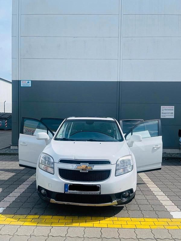Weiß Gebraucht 2013 Chevrolet Orlando Van / Kleinbus | 5.500 € (Fairer Preis) - Bild 1/4