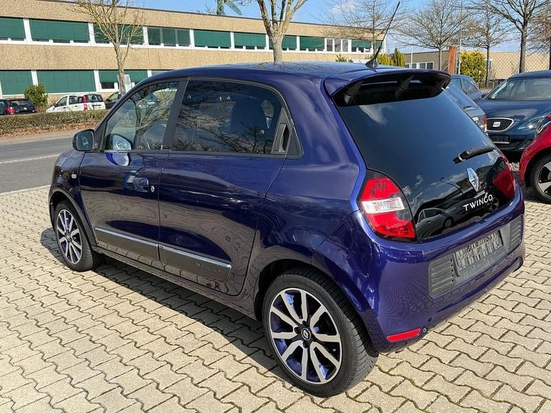 Gebraucht Renault Twingo Cosmic 90 PS (66 kW) 2016 Violett Kleinwagen