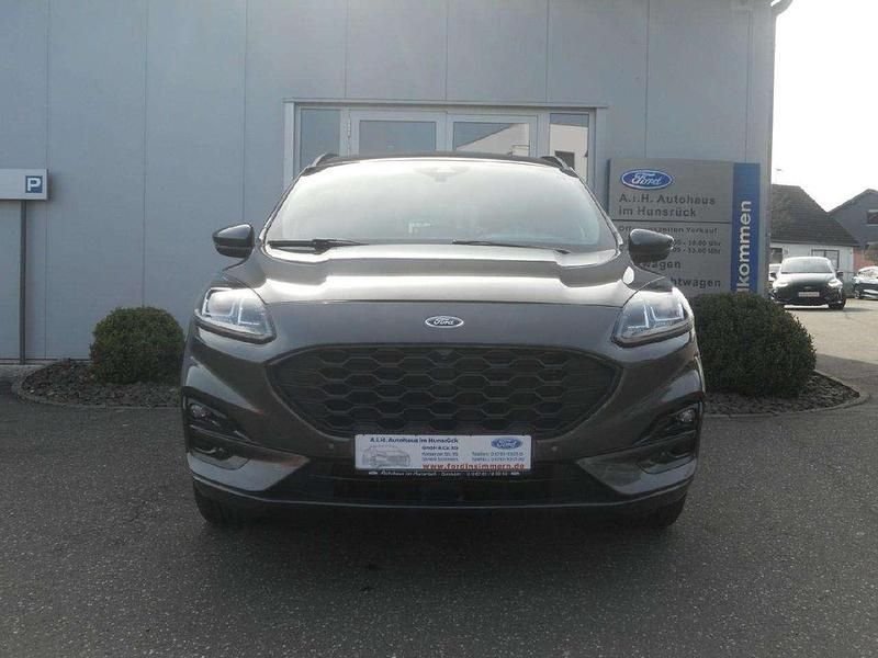 Gebraucht Ford Kuga ST-Line 190 PS (139 kW) 2023 Magneticgrau (metallic) SUV