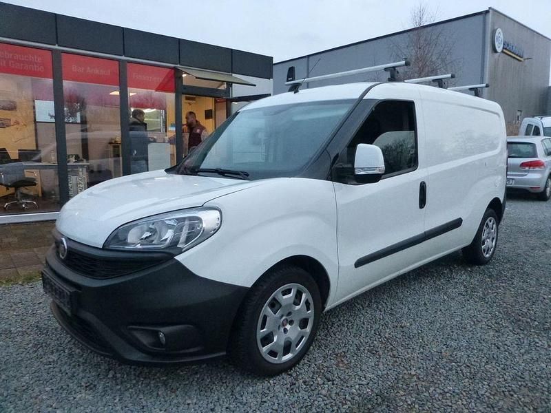 Weiß Gebraucht 2017 Fiat Doblò Van / Kleinbus | 7.950 € (Fairer Preis) - Bild 1/4