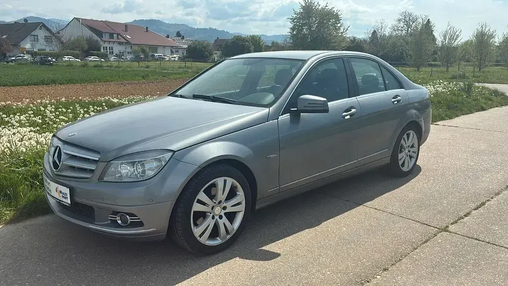 Gebraucht Mercedes C180 156 PS (114 kW) 2011 Silber Limousine
