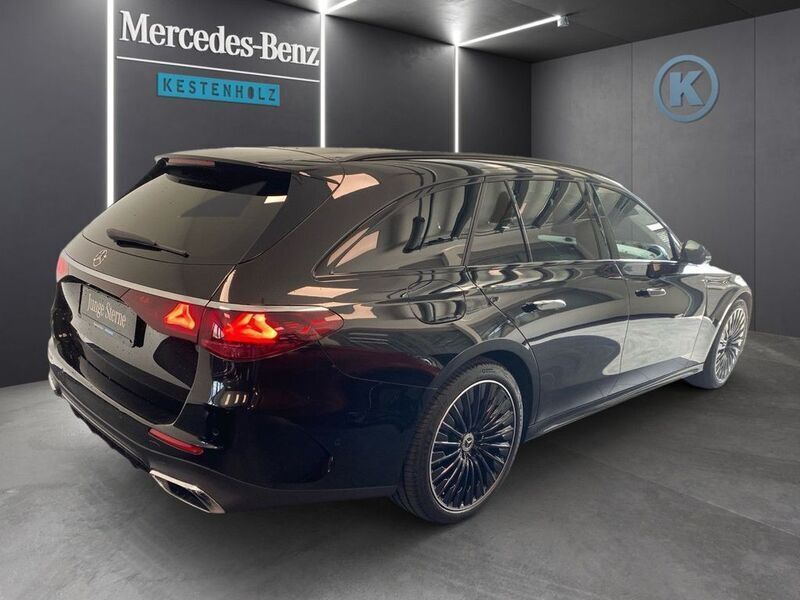 Gebraucht Mercedes E300 AMG 313 PS (230 kW) 2024 Schwarz Kombi