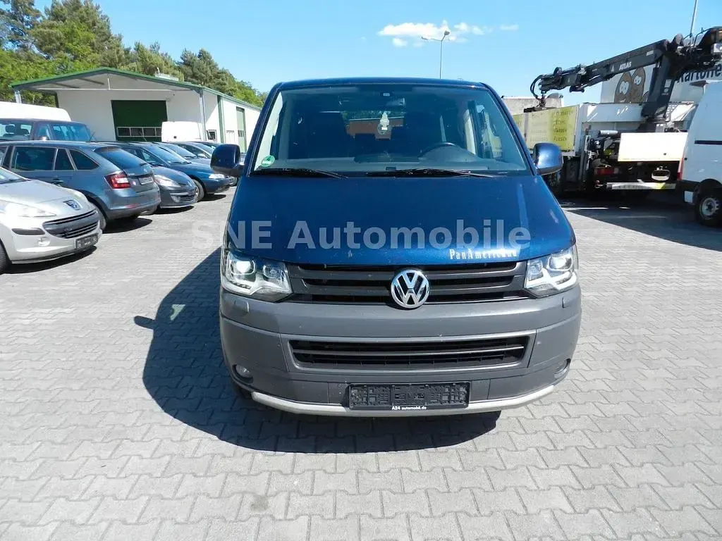 Gebraucht VW Multivan PanAmericana 179 PS (131 kW) 2013 Night blue metallic Van / Kleinbus