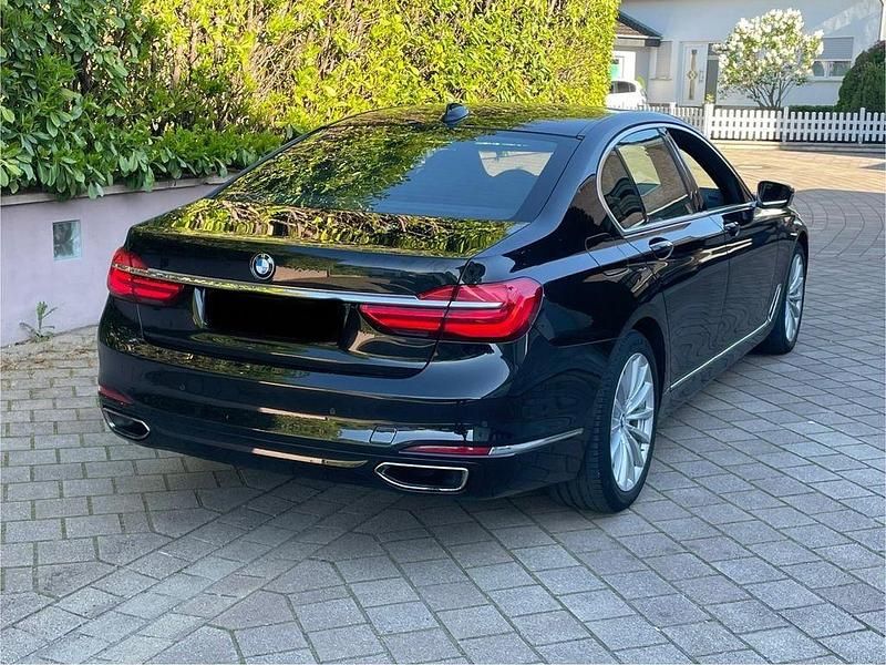 Gebraucht BMW 730 Performance 265 PS (194 kW) 2016 Schwarz Limousine