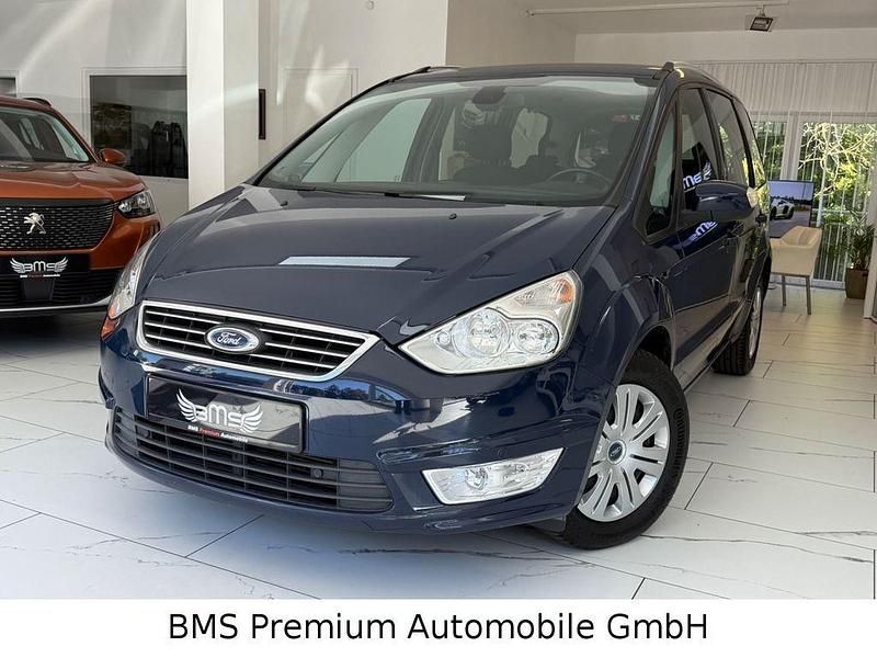 Blau Gebraucht 2014 Ford Galaxy Van / Kleinbus | 10.975 € (Etwas zu teuer) - Bild 1/4