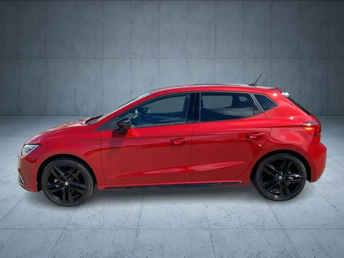 Gebraucht Seat Ibiza Black Edition 110 PS (80 kW) 2024 Desire rot Kleinwagen