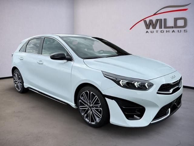 Neu Kia Ceed GT-Line 140 PS (102 kW) 2025 Wd) casa white s (weiss Kleinwagen
