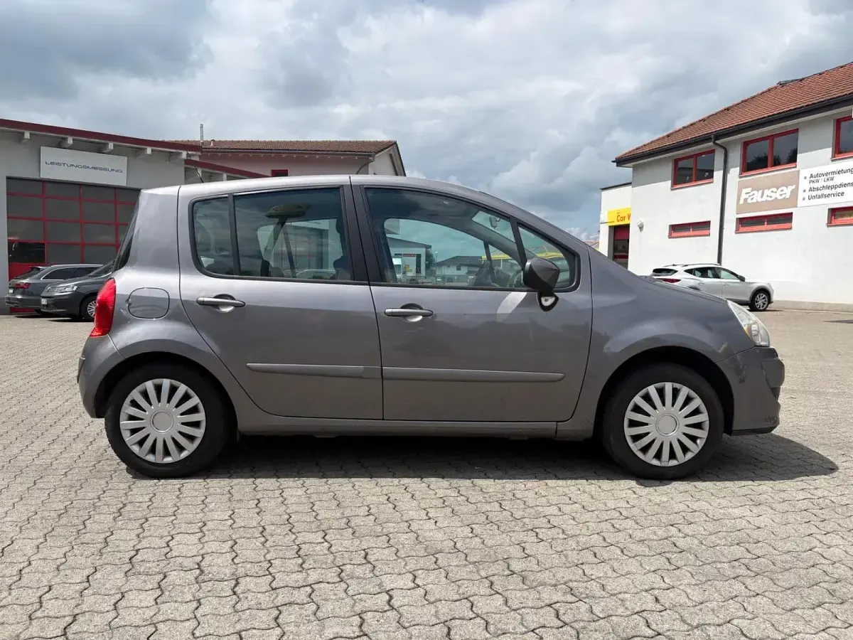 Używany Renault Modus 103 KM (75 kW) 2011 Minivan