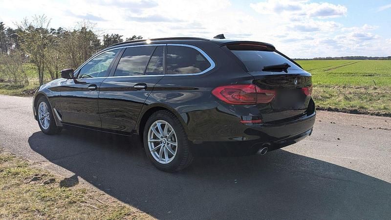 Używany BMW 520 Performance 190 KM (139 kW) 2017 Czarny Kombi