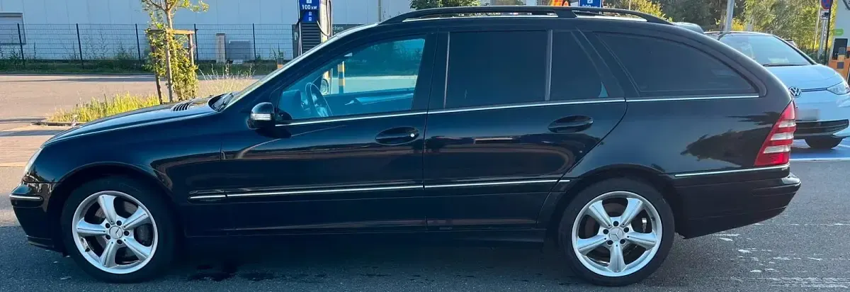 Gebraucht Mercedes C320 224 PS (164 kW) 2005 Blau Kombi