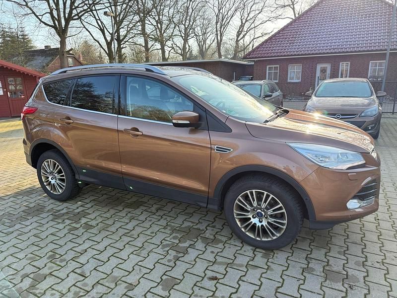 Gebraucht Ford Kuga Titanium 163 PS (119 kW) 2014 Braun SUV