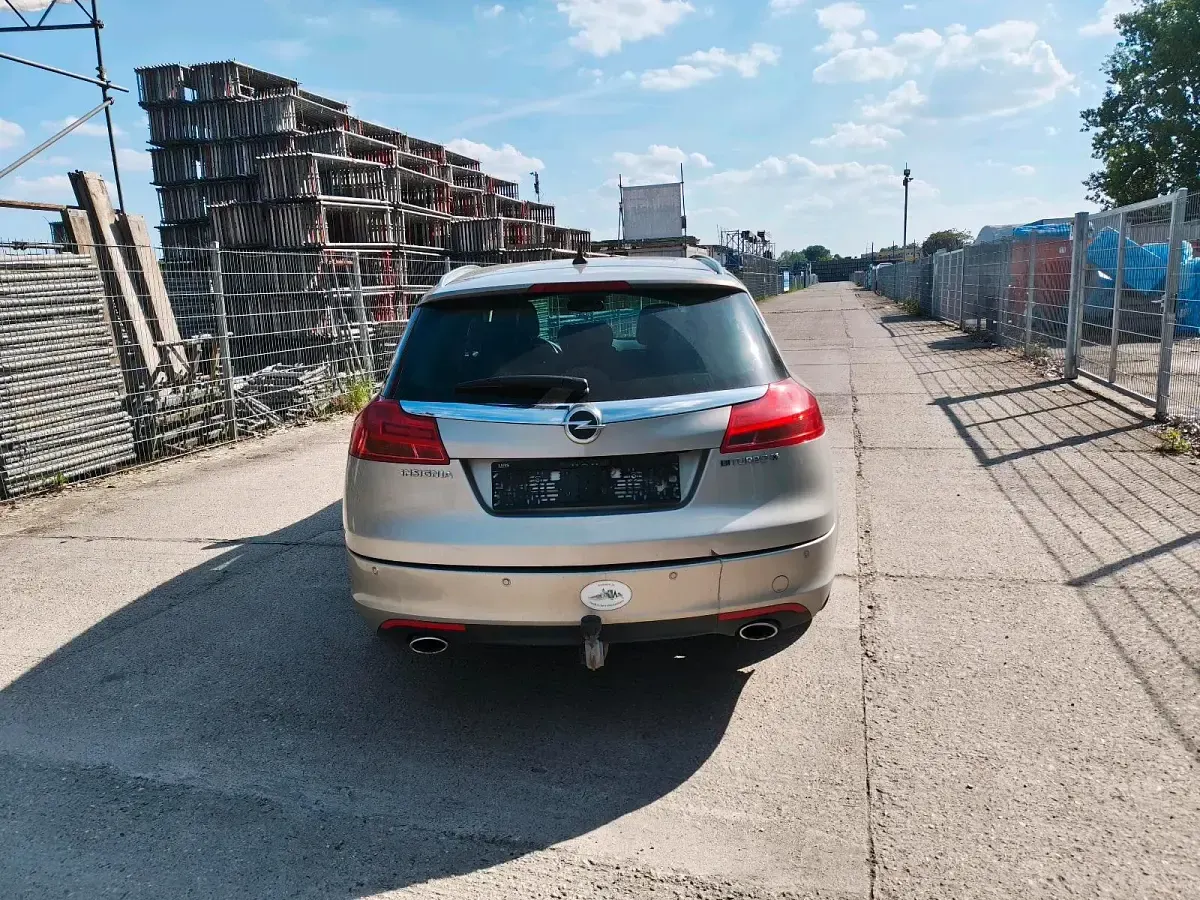 Gebraucht Opel Insignia 194 PS (142 kW) 2012 Kombi