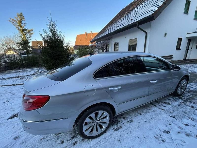 Gebraucht VW Passat 160 PS (117 kW) 2011 Coupé