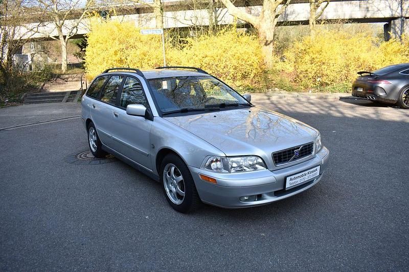 Gebraucht Volvo V40 122 PS (89 kW) 2004 Silber Kombi