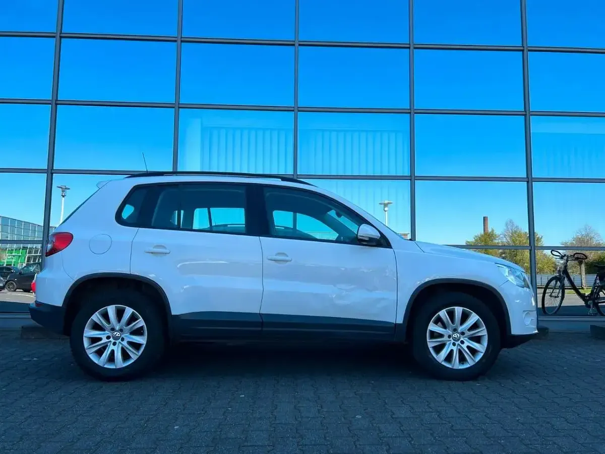 Gebraucht VW Tiguan Trendline 140 PS (102 kW) 2008 Weiß SUV