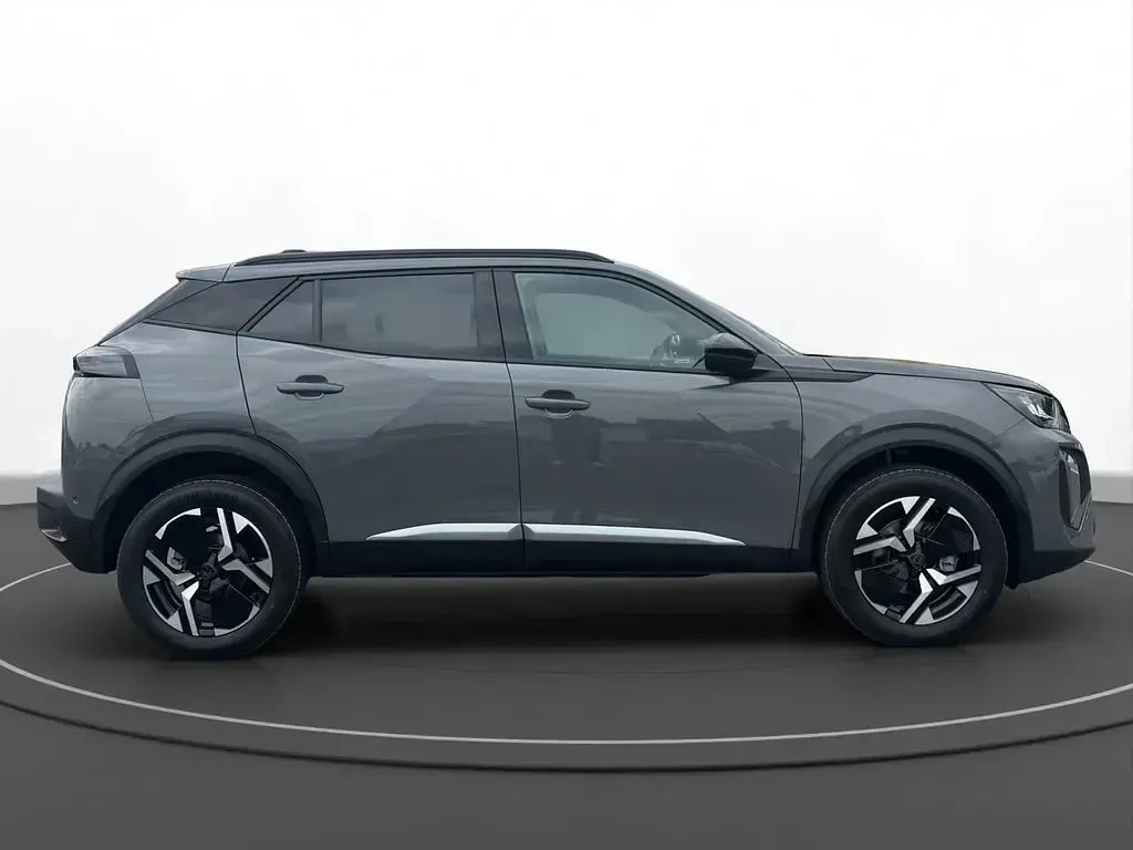 Gebraucht Peugeot 2008 Allure 131 PS (96 kW) 2026 Grau/typ aussenverkleidung met SUV
