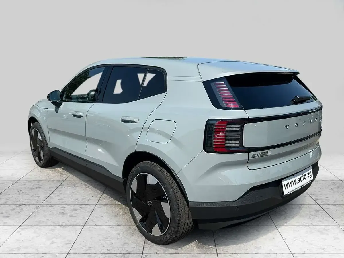 Neu Volvo EX30 Plus 200 kW (272 PS) 2026 Vapour grey SUV