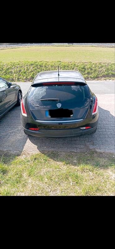 Gebraucht Lancia Delta 120 PS (88 kW) 2009 Schwarz Kleinwagen