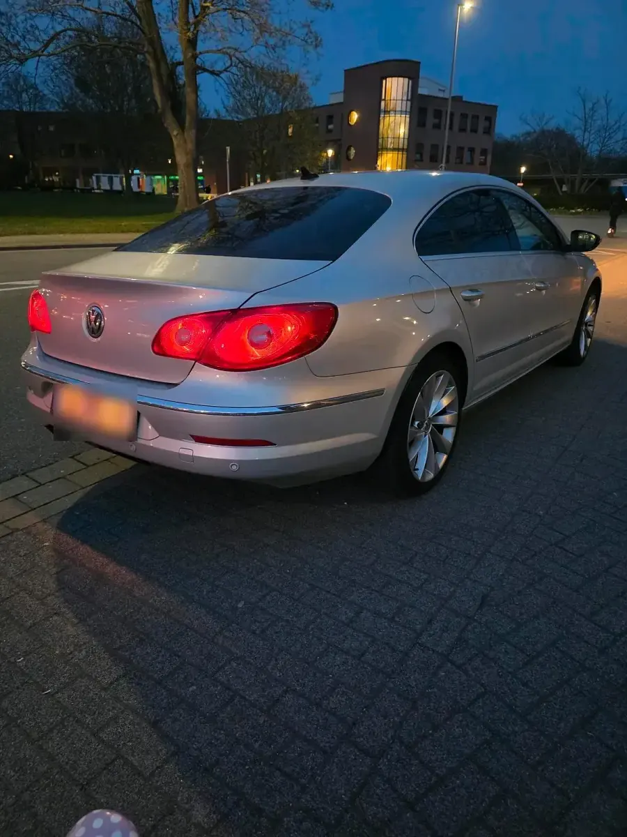 Gebraucht VW Passat 167 PS (122 kW) 2011 Silber Limousine