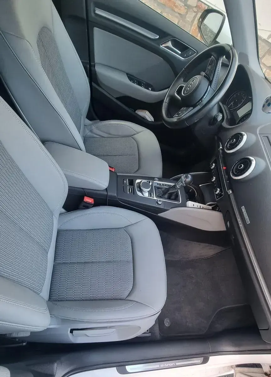 Gebraucht Audi A3 Sportback e-tron Design 204 PS (150 kW) 2017 Weiß Kleinwagen