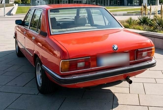 Gebraucht BMW 520 122 PS (89 kW) 1979 Rot Limousine