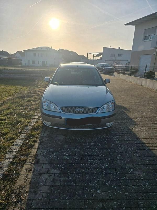 Gebraucht Ford Mondeo Trend 125 PS (91 kW) 2005 Grau Limousine