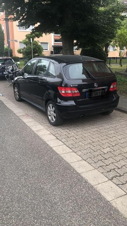 Gebraucht Mercedes B200 136 PS (100 kW) 2006 Schwarz Van / Kleinbus