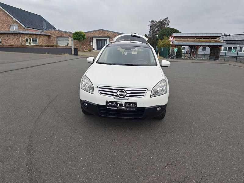 Weiß Gebraucht 2009 Nissan Qashqai +2 Acenta SUV | 7.999 € (Fairer Preis) - Bild 1/4