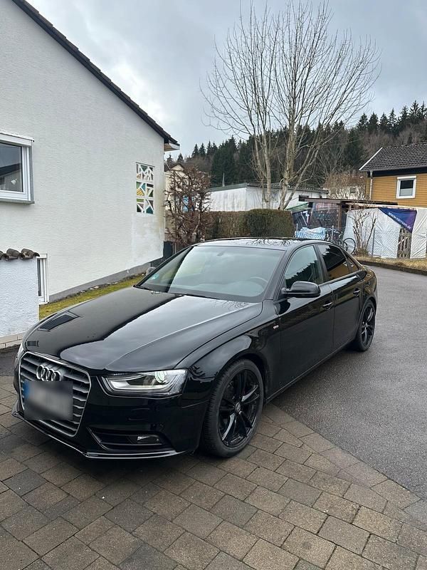 Gebraucht Audi A4 S-Line 143 PS (105 kW) 2013 Schwarz Limousine