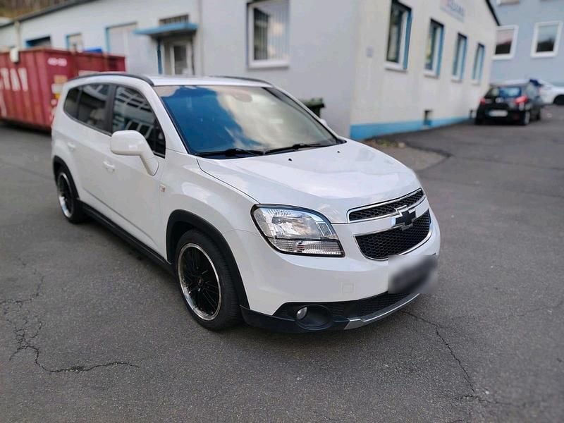 Gebraucht Chevrolet Orlando 165 PS (121 kW) 2012 Weiß Van / Kleinbus