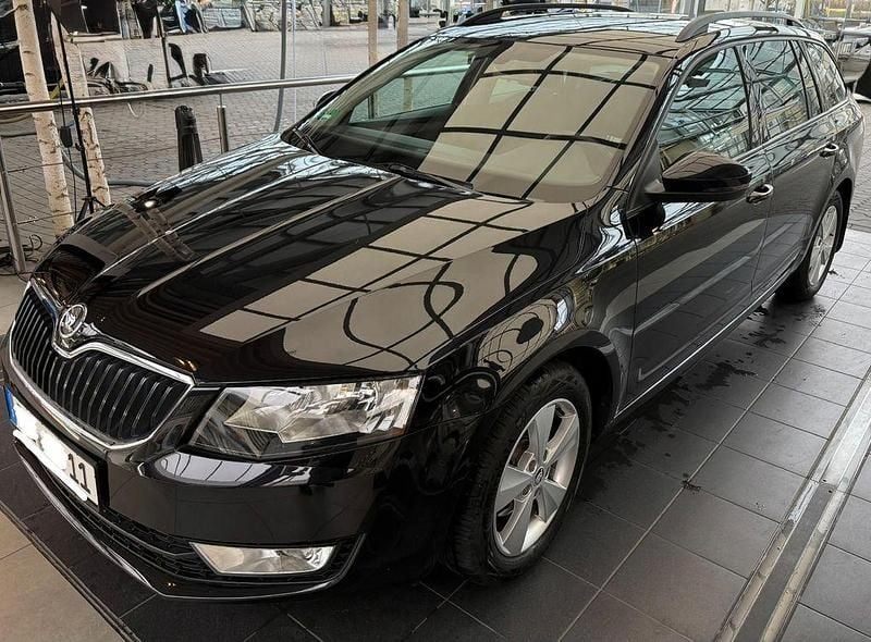 Gebraucht Skoda Octavia Elegance 105 PS (77 kW) 2014 Schwarz Kleinwagen