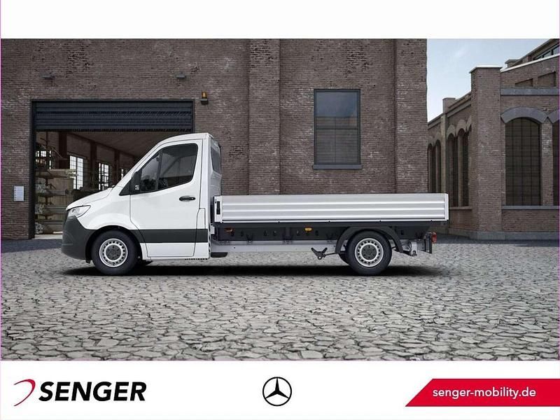 Używany Mercedes Sprinter 143 KM (105 kW) 2021 Biały Van