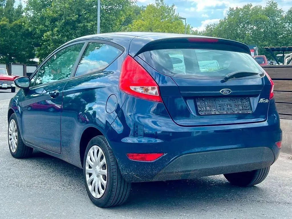 Gebraucht Ford Fiesta Trend 82 PS (60 kW) 2010 Blau Limousine
