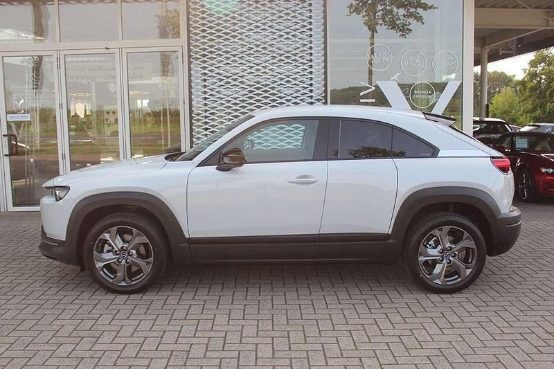 Gebraucht Mazda MX30 Ad'Vantage 106 kW (145 PS) 2022 Ceramic white SUV